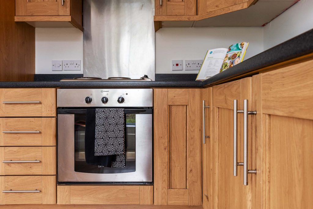 epic property staging built in oven